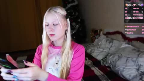  MY NAME IS AMILI WELCOME TO MY ROOM online show from December 21, 8:02 pm