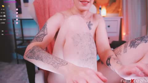 Snapshot of nikaxreznik chatting on December 23, 4:50 pm Nika online show from December 23, 4:50 pm