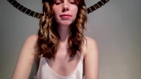 Nikki online show from February 1, 10:15 am