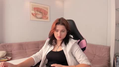 Snapshot of nikssiicute chatting on October 31, 8:40 am Niki online show from October 31, 8:40 am