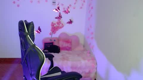 nina__777 online show from December 19, 11:13 am