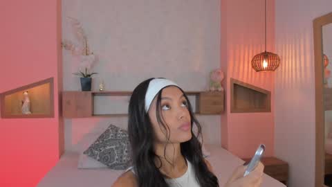 NINA online show from December 27, 6:42 pm