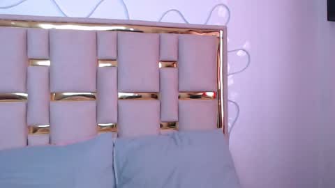 Nina Carther online show from October 3, 11:59 am