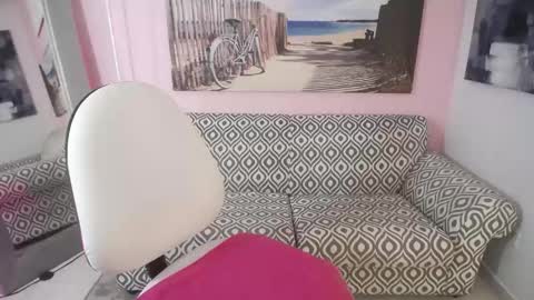 Nina online show from October 25, 2:57 pm