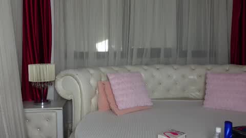 NinaCrystal online show from February 26, 6:19 am