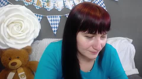 ninaflawlees online show from October 4, 12:00 pm