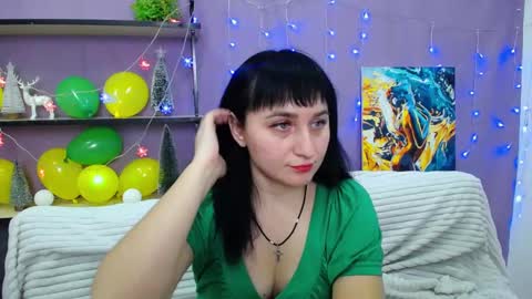 ninaflawlees online show from January 13, 7:10 pm