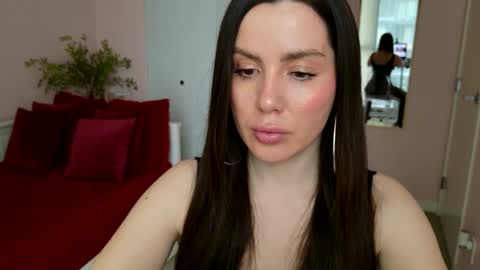 NinaOneil online show from February 3, 10:43 pm