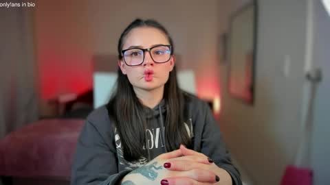 ninavolkov online show from February 26, 12:09 am