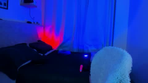 ninavolkov online show from September 15, 11:01 pm