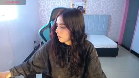 Ninfa  online show from January 8, 11:21 am