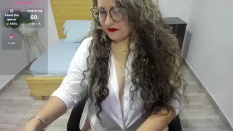 Snapshot of niraksil chatting on September 26, 12:14 pm Niraksil online show from September 26, 12:14 pm