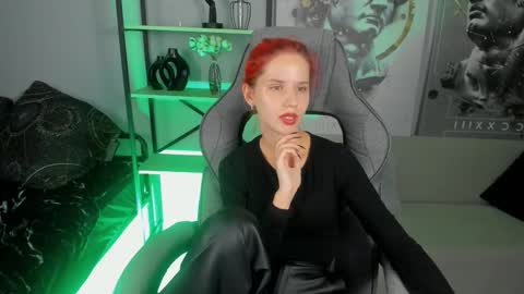 Snapshot of nitanihil chatting on October 18, 8:43 pm Nita online show from October 18, 8:43 pm