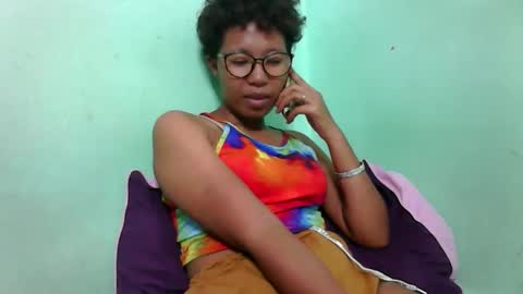 noellah online show from November 11, 10:01 am