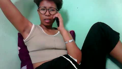 noellah online show from October 10, 9:25 am