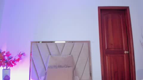 Nora Da Silva online show from February 1, 11:48 pm