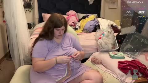 Snapshot of noturbabymoms chatting on January 1, 11:51 pm NotUrBabyMoms online show from January 1, 11:51 pm