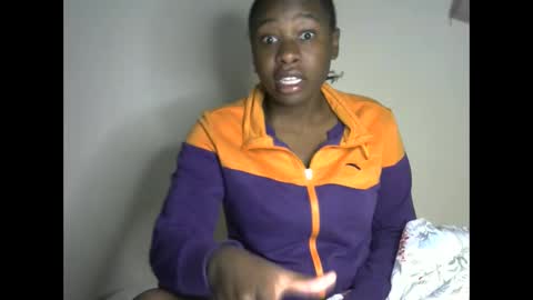 novaah online show from November 18, 2:12 am