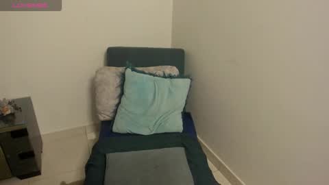 nuit_rose online show from March 1, 4:34 am