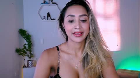 Nycole online show from January 13, 5:33 pm