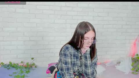 Kat online show from December 15, 5:18 pm