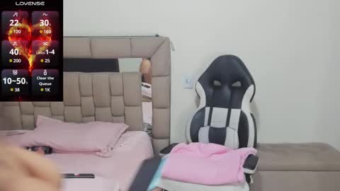 nyomi browm online show from February 7, 6:56 pm