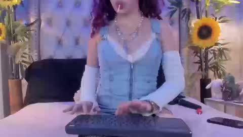 nyssawoodd online show from September 24, 9:25 pm