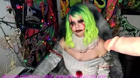 occvlt qveen online show from October 14, 4:59 am