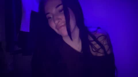 Snapshot of oceanxalara22_xo chatting on October 29, 2:38 am A L A R A  online show from October 29, 2:38 am