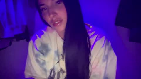 Snapshot of oceanxalara22_xo chatting on October 21, 2:37 am A L A R A  online show from October 21, 2:37 am