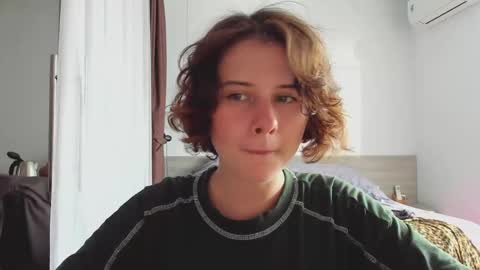 Evie online show from March 10, 6:49 am