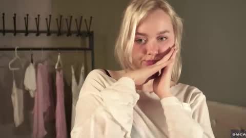 Alice online show from September 22, 7:45 pm