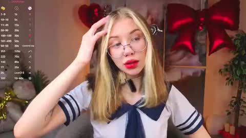 Lynna online show from February 15, 11:09 am