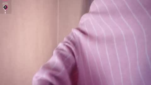 Thea online show from November 18, 7:04 pm