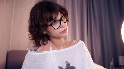 Thea online show from November 12, 7:56 pm