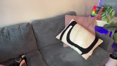 Tams online show from December 20, 4:14 pm