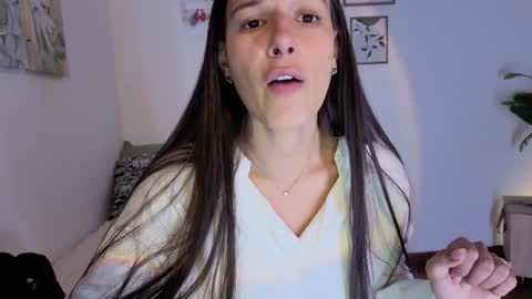 ohanna_ online show from October 3, 10:26 pm