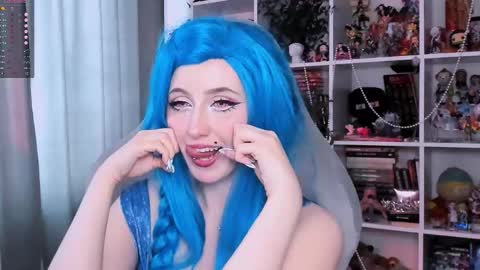 Clementine  Clem  online show from February 4, 10:40 am