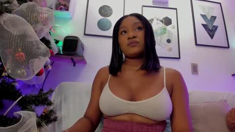 Snapshot of ohrianagibson chatting on December 17, 12:45 am  g  online show from December 17, 12:45 am