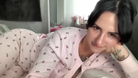 riley online show from November 5, 5:01 am