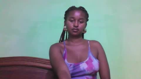 olinah610 online show from November 19, 6:19 pm