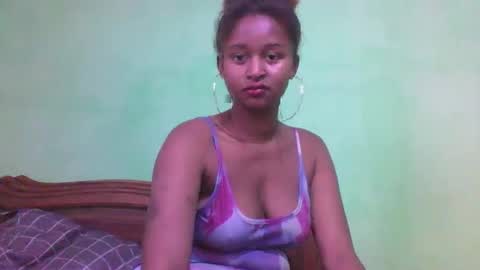 olinah610 online show from October 26, 8:10 am