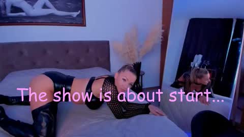 oliva_candy online show from September 19, 8:08 pm