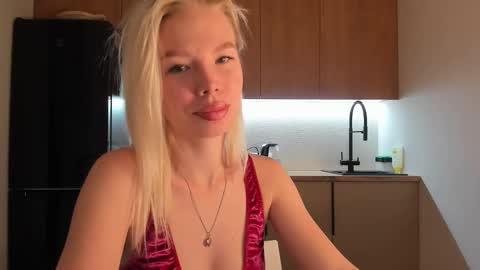 Olivia 3 online show from December 8, 8:58 pm