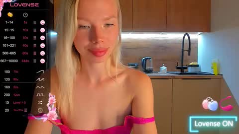 Olivia 3 online show from September 29, 9:42 pm