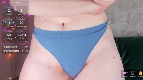 Snapshot of olivia_date chatting on December 4, 3:21 pm Olivia Date online show from December 4, 3:21 pm