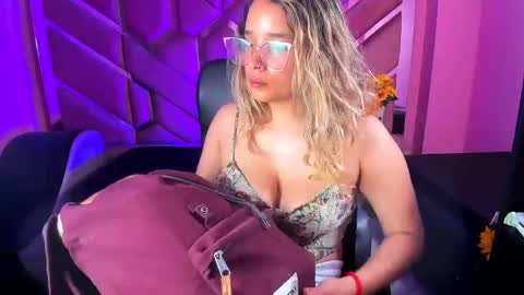  OLIVIA  online show from March 9, 3:22 am