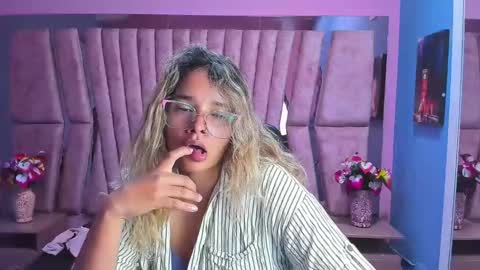  OLIVIA  online show from January 23, 1:51 am