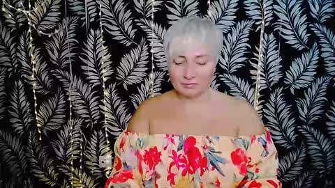 Kelly online show from October 24, 11:39 am