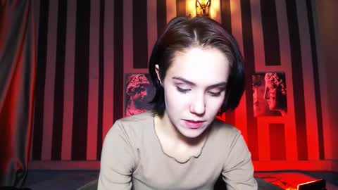 onaloon online show from December 3, 2:36 am